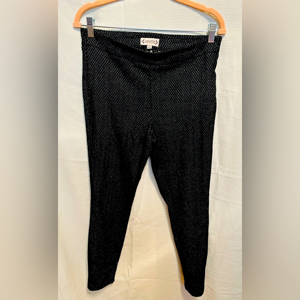 Nordstrom’s ladies black & gold shimmering pants-leggings, LIKE NEW